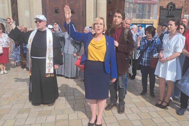 Barbara Nowak rzuca wyzwanie, Kościół i PiS reagują! Jest NOWY, zaskakujący komunika…