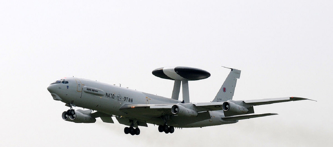 AWACS to powietrzny system wczesnego ostrzegania i wykrywania zagrożeń