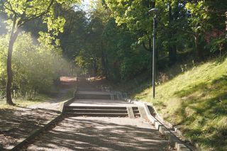 Ta uliczka w Olsztynie zachwyca o każdej porze roku. Zobacz, jak prezentuje się jesienią [ZDJĘCIA]