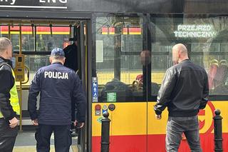 Dramat w centrum stolicy. Ktoś ostrzelał autobusy i tramwaj. Trwają poszukiwania sprawcy