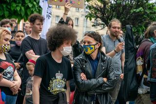 Katowice: Tłumy na proteście społeczności LGBT. Ludzie to nie ideologia! 
