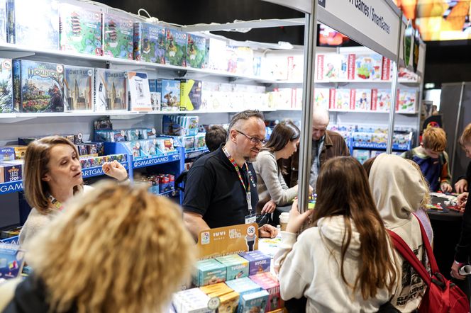 Targi Książki w Katowicach to okazja do zdobycia autografów pisarzy