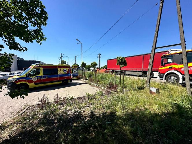 Nie żyje pieszy potrącony przez ciężarówkę. Tragiczna śmierć na drodze