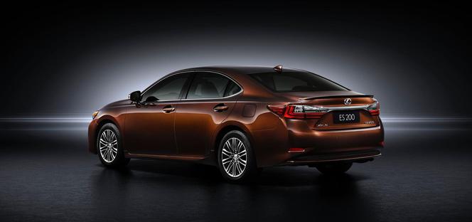 Lexus ES 200 - lifting 2016