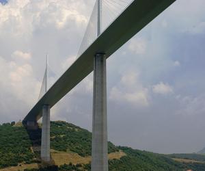 Wiadukt Millau we Francji