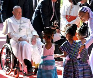 Tak kochają papieża Franciszka. Całe miasto opustoszało, wszyscy idą na mszę. Może być niemal milion osób!