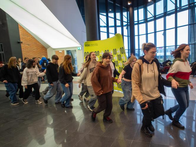 Łódzcy licealiści zatańczyli „belgijkę”