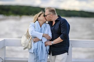 Zakochani Katarzyna Niezgoda i Paweł Markiewicz razem nad morzem. Wystąpili w Afryka Express