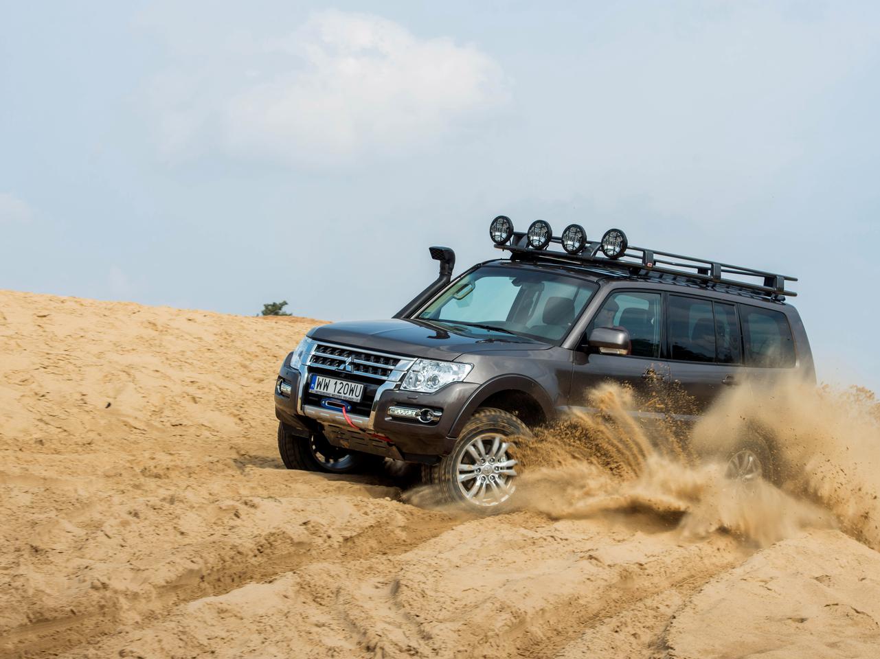 Mitsubishi Pajero lifting 2015