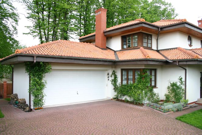 Dachówka ceramiczna