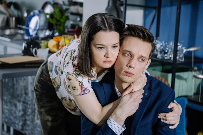 Na Wspólnej odc. 3327. Kasia (Julia Chatys), Darek Żbik (Michał Mikołajczak)