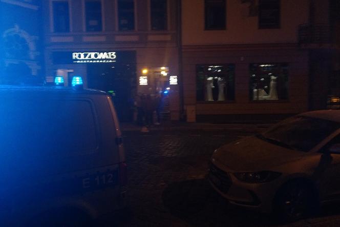 Policja ponownie skontrolowała pub przy Pocztowej.