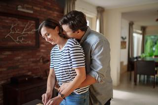 Przyjaciółki 20 sezon odc. 242. Zuza (Anita Sokołowska), Błażej (Mateusz Damięcki)