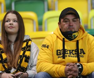 Kibice GKS Katowice na meczu z Piastem Gliwice 8.11.2025