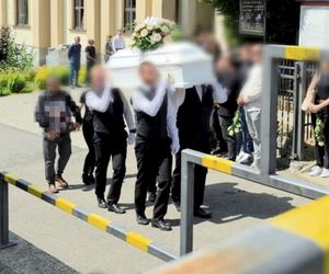 Pogrzeb 14-letniej Julii, która zginęła w pożarze