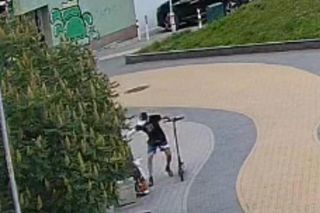 Wrocław. Złodziej łańcuszków poszukiwany. Napada tylko starsze kobiety [ZDJĘCIA].