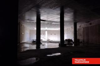 Pozbawiony jeszcze szyn tunel tramwajowy pod dworcem Warszawa Zachodnia (stan w 2022 r.)