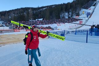 Tłumy kibiców w Zakopanem. Biało-czerwono pod Tatrami 