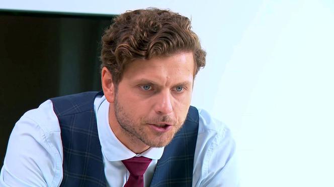Barwy szczęścia, odcinek 2171: Artur Durski (Maksymilian Rogacki)