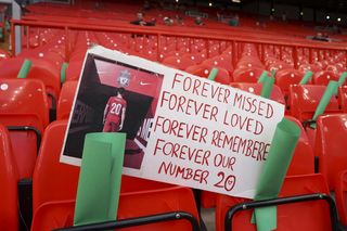 Tak kibice Liverpoolu upamiętnili Diego Jotę