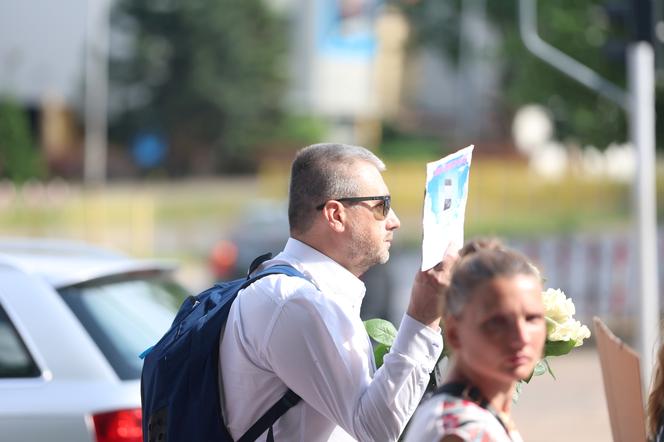 Pan Artur płakał w tracie białego marszu w Częstochowie. "Kamilek śni mi się po nocach"