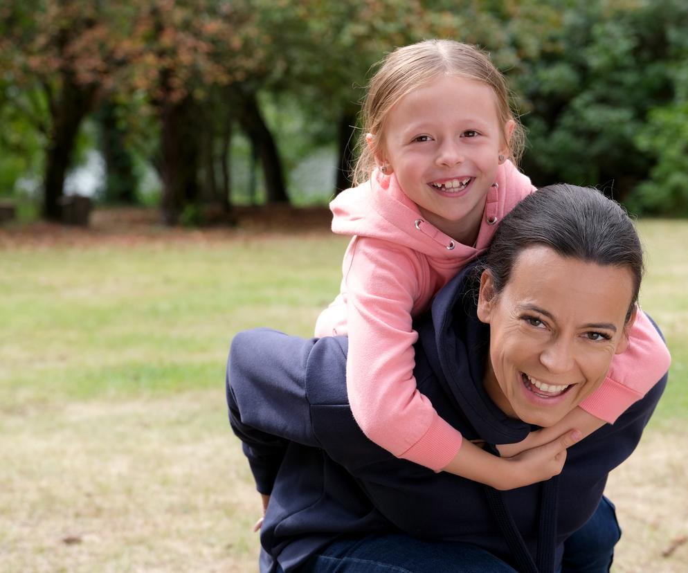 M jak miłość odc. 1705. Magda (Anna Mucha), dziewczynka z Ukrainy - Nadia (Mira Fareniuk) 