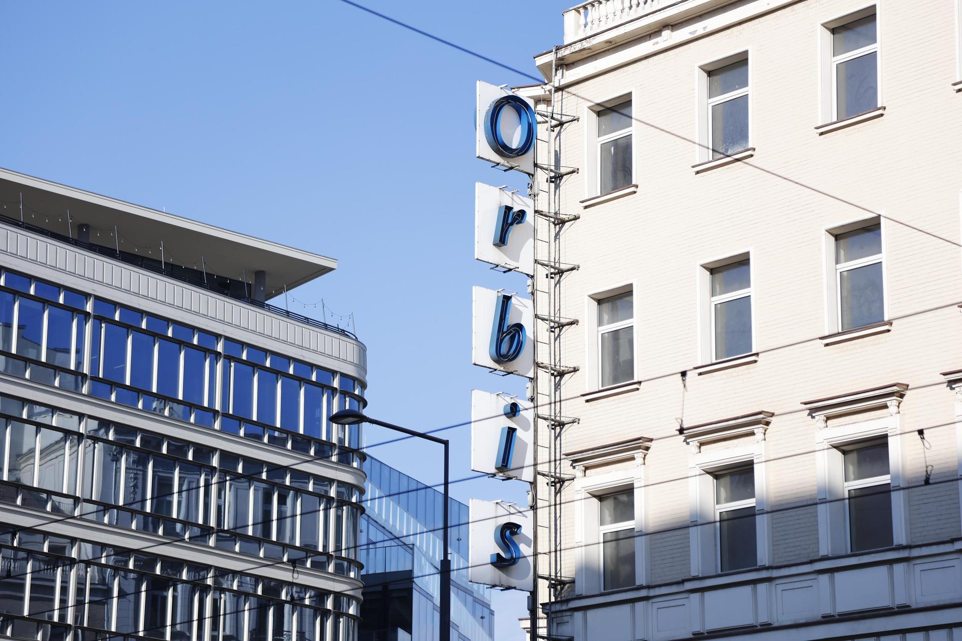 Warszawskie neony z PRL-u - zobacz zdjęcia iluminacji i sprawdź, gdzie je znaleźć