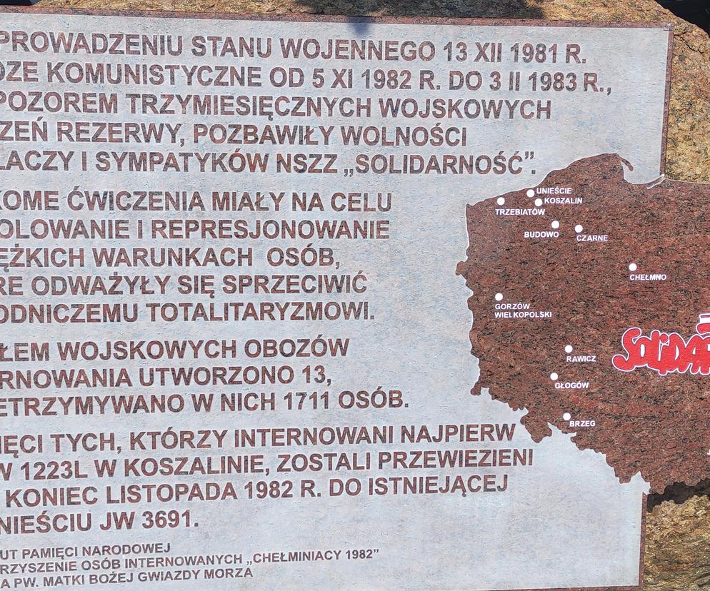 Odsłonięto tablicę upamiętniającą internowanych w Unieściu