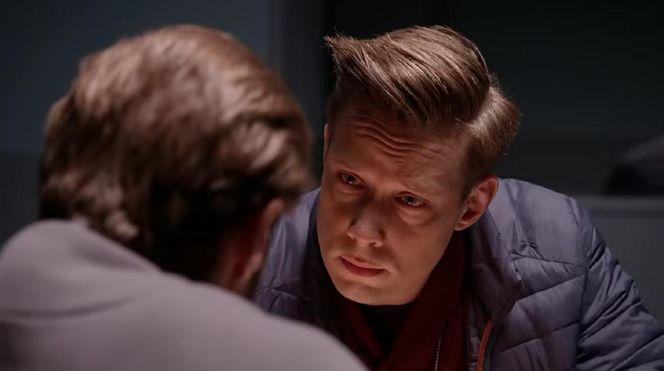 Pierwsza miłość odc. 4017. fałszywy ksiądz Bruno/ Łukasz Mejer (Konrad Jałowiec), Piotrek (Michał Mikołajczak)