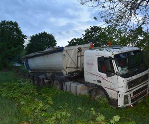 Szef firmy transportowej wylądował w rowie. Miał prawie 3 promile