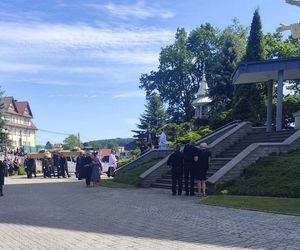 Tragedia w Starej Wsi. Pogrzeb Justyny i Zbigniewa