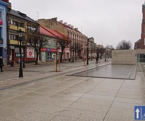 Garaż na placu: rewitalizacja plac Wolności w Kutnie