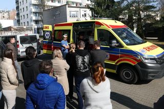 Odpowiedź na bandyckie ataki na ratowników medycznych w Warszawie. Przeszli ostre szkolenie