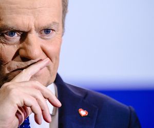 Iskrzy między Donaldem Tuskiem a Karolem Nawrockim