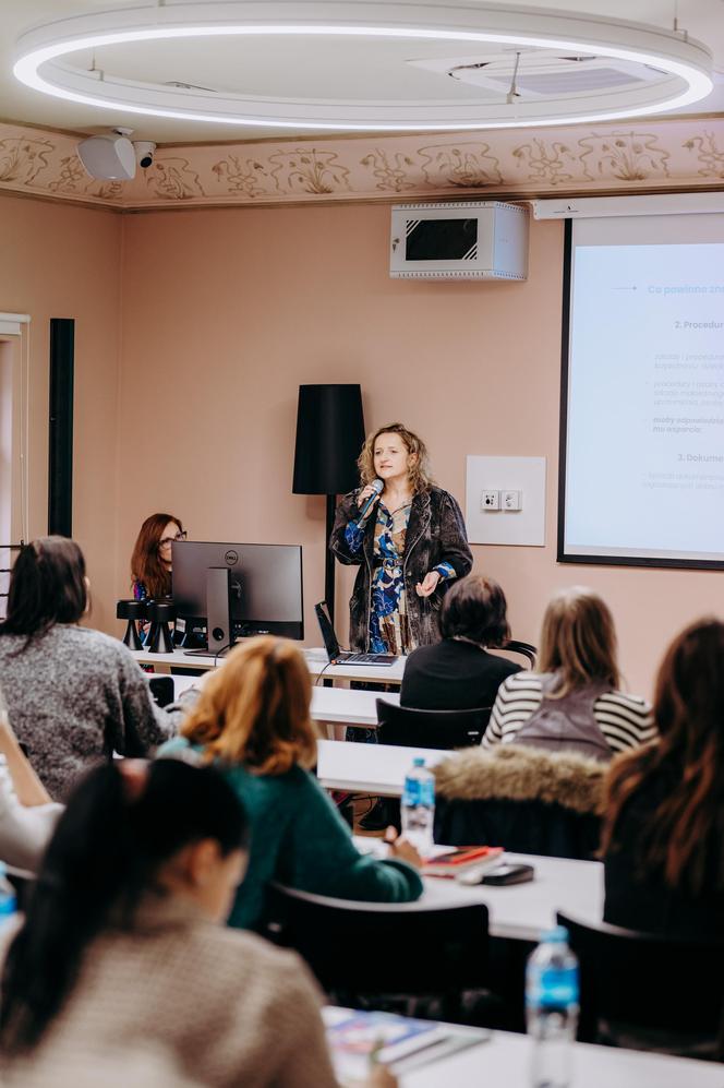 Odbyła się konferencja „W kręgu wsparcia”. Pedagodzy uczyli się jak pomagać uczniom