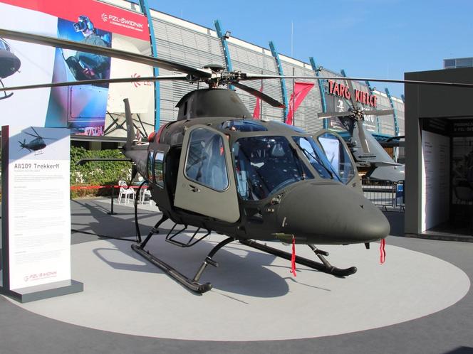 Lekki śmigłowiec AW109  na MSPO 2024