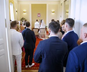 Ślub jak z bajki! Syn Marioli Bojarskiej-Ferenc powiedział tak. Panna młoda nie ukrywała brzuszka