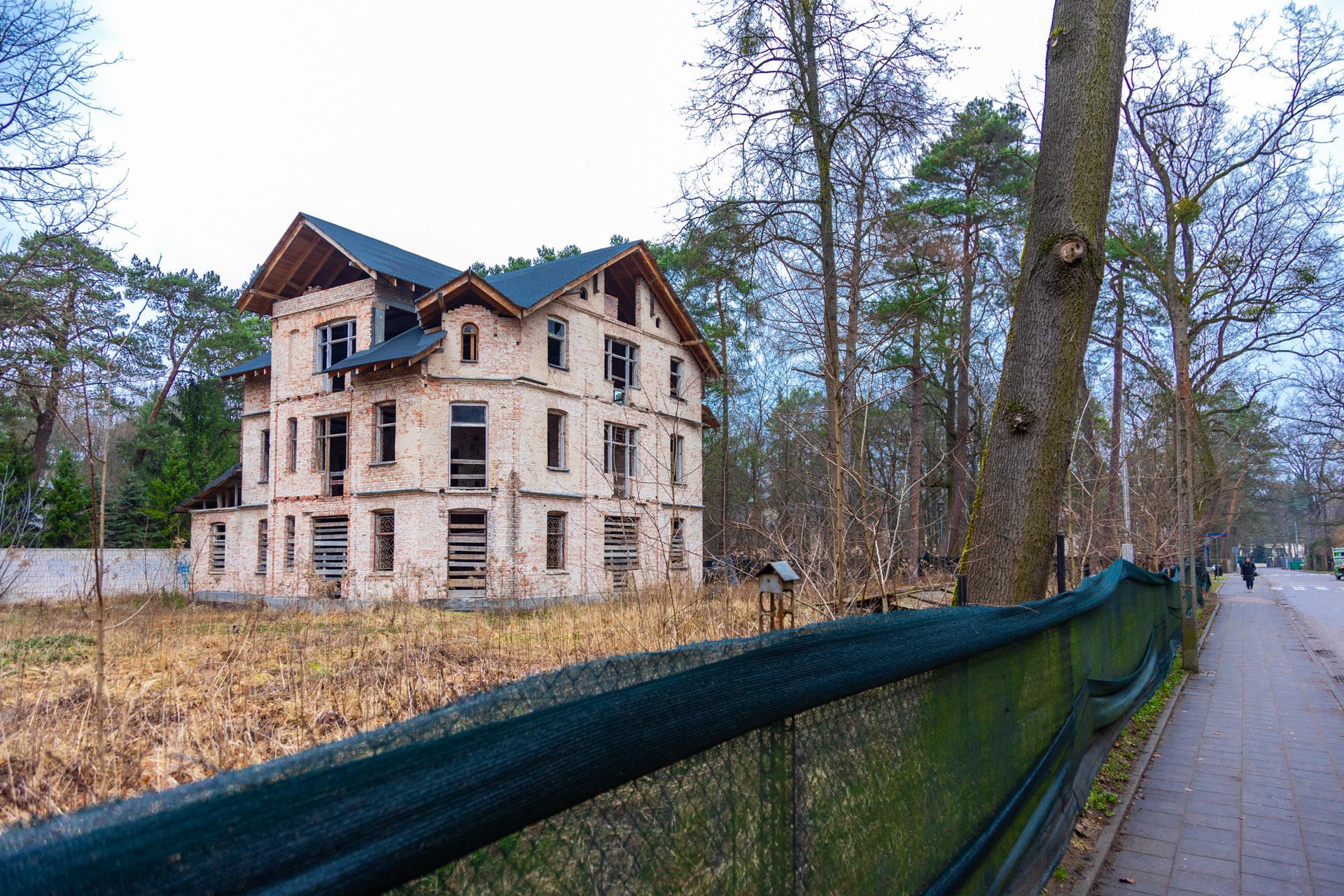 Konstancin-Jeziorna. Opuszczone wille - zobacz zdjęcia rezydencji, które kiedyś zachwycały