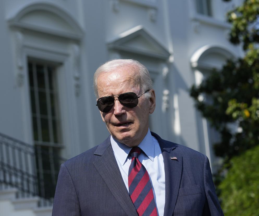 Joe Biden ciągle się przewraca! Takie były jego słynne upadki. Co się dzieje?