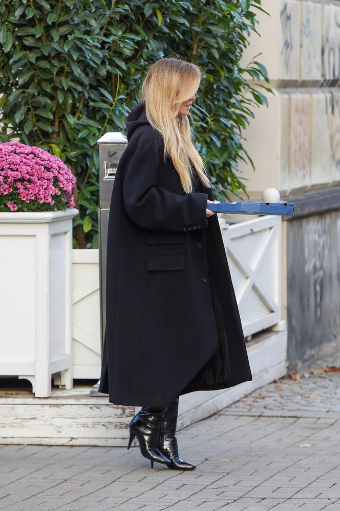 Joanna Przetakiewicz Bantleyem po pizzę