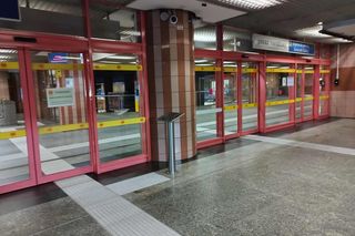 Wstrzymany ruch na jednej linii