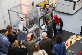 Otwarcie FabLab powered by WIŚNIOWSKI. Innowacyjna przestrzeń w byłej hali produkcyjnej