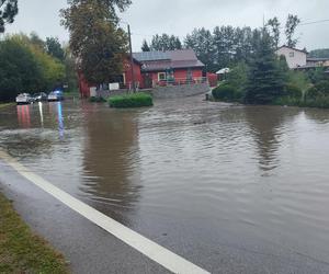 Alarm przeciwpowodziowy w Śląskiem. Sytuacja w kilku miejscowościach coraz gorsza