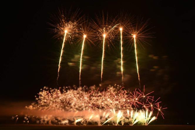 Katowice: Akrobacje lotnicze i widowiskowe pokazy pirotechniczne! Za nami pierwsza edycja Fajery