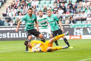 Ekstraklasa wstrzymała treningi! W klubach czekają na bardzo ważne wyniki badań 