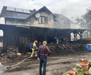 Groźny pożar domu w Grupie koło Grudziądza. Straty są ogromne!