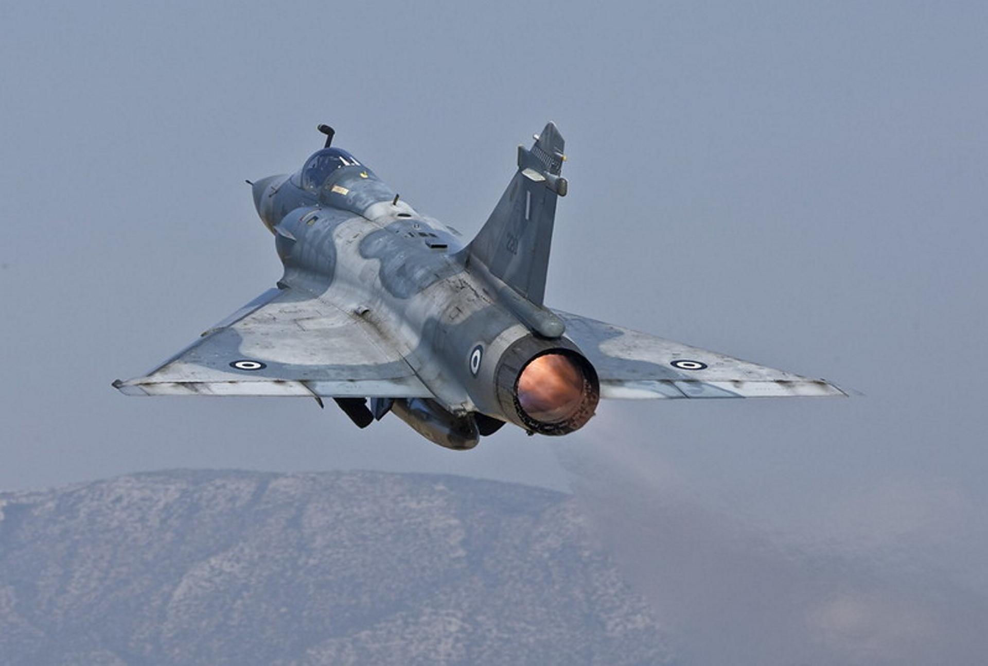 Samolot Mirage 2000