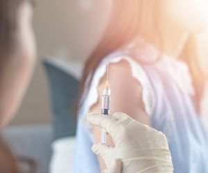 Nawet 100 tysięcy zł za skutki uboczne szczepienia. Sprawdź, jakie trzeba spełnić warunki