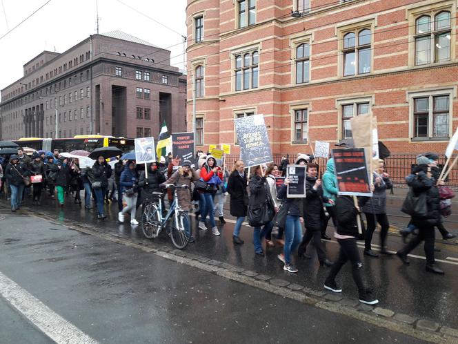 Protest pracowników sądów we Wrocławiu