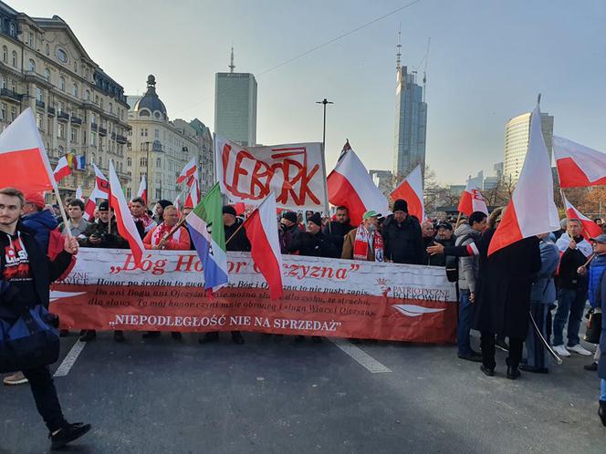 Pierwsi uczestnicy Marszu Niepodległości 2021